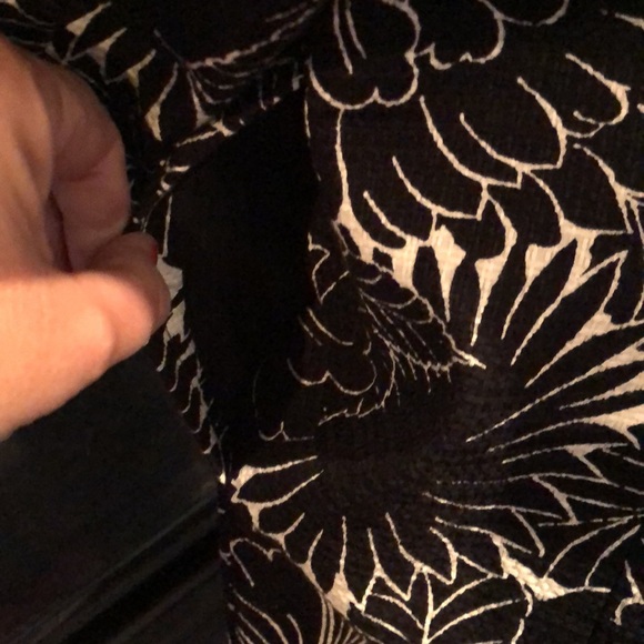 Ann Taylor Black and White Graphic Floral Topper Jacket - Picture 4 of 6